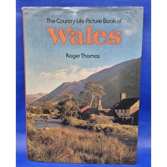 1981 Country Life Picture Book of Wales by Roger Thomas Hardcover Dust Jacket - Picture 1 of 6